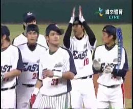 Японцы на бейсболе устроили шоу (10.736 MB)