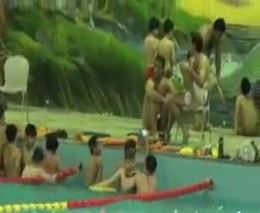 Обучение детей плаванию в Иране (2.974 MB)