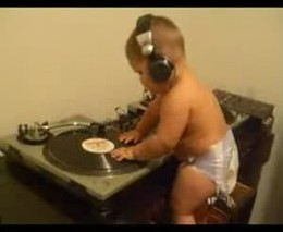 Маленький DJ (1.774 MB)