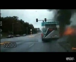 Погоня за горящим автобусом (3.403 MB)