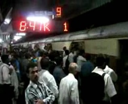 Прибытие поезда в Индии (6.477 MB)