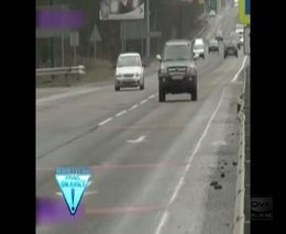 Охрана украинского премьера устроила беспредел на дороге (6.635 MB)
