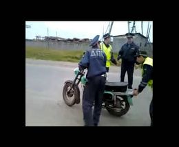 Мотоцикл сбежал от полиции (1.303 MB)