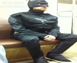 Бетмен в московском метро (5.489 MB)