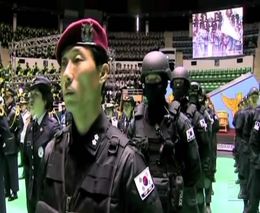 Показательные выступления полиции Южной Кореи (7.580 MB)