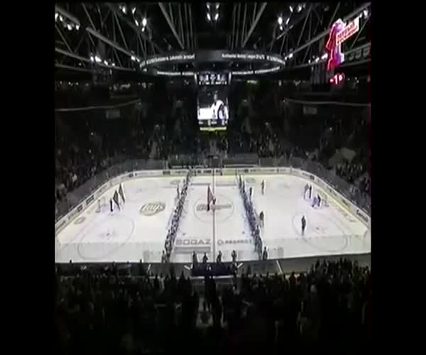 Перепутали гимн России и СССР на хоккейном матче (18.345 MB)