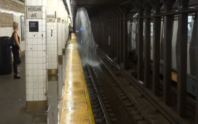 Потоп в метро Нью-Йорка (2.401 MB)