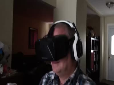 Реакция на шлем виртуальной реальности (6.252 MB)