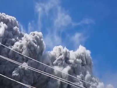 Извержение вулкана в Японии (6.154 MB)