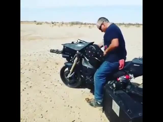 Пулемет на мотоцикле