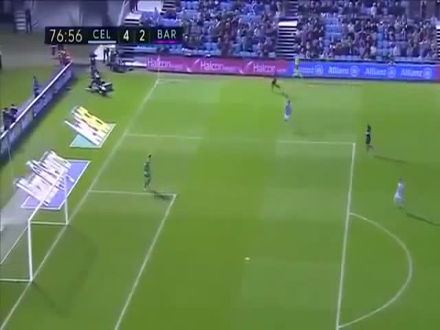 Безумный гол в матче Сельта - Барселона