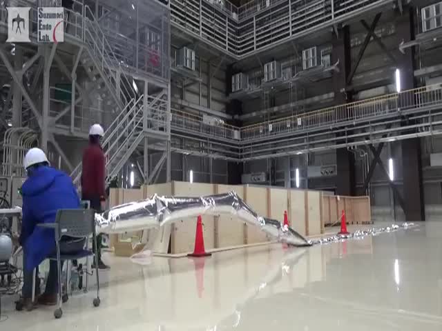 Легкий 20-метровый японский робот