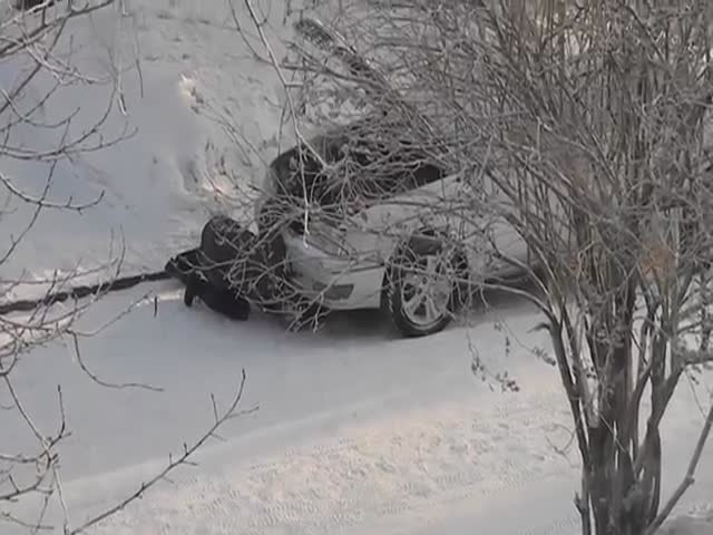 Опасный способ прогреть машину в сильный мороз
