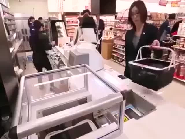 Автоматика в японском супермаркете