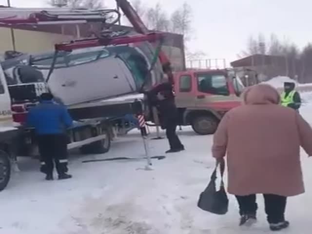 Неудачная эвакуация автомобиля в Сургуте