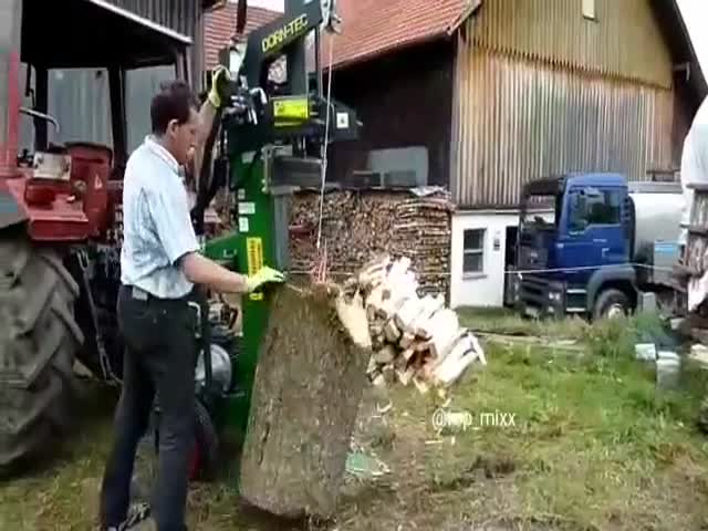 Специальное устройство для колки крупных деревьев