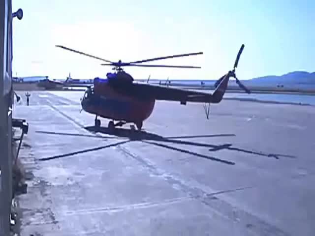 Жесткое приземление вертолета в аэропорту Анадыря