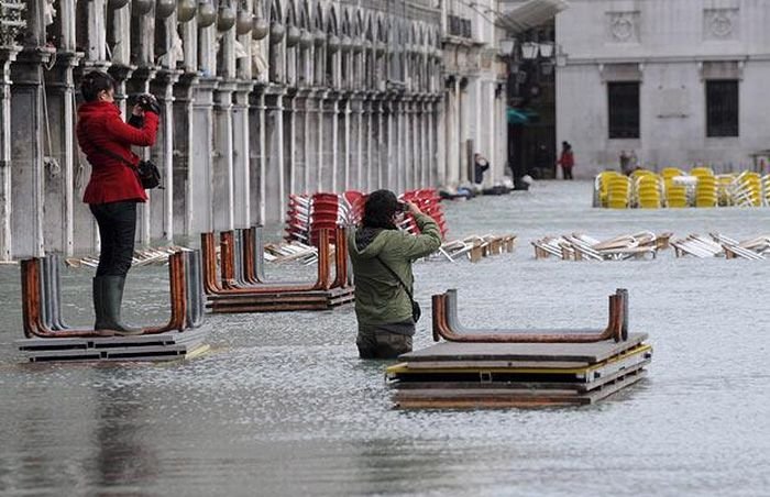 Венецию затопило (15 фото)
