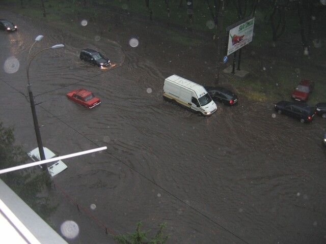 Киев затопило (9 фото)