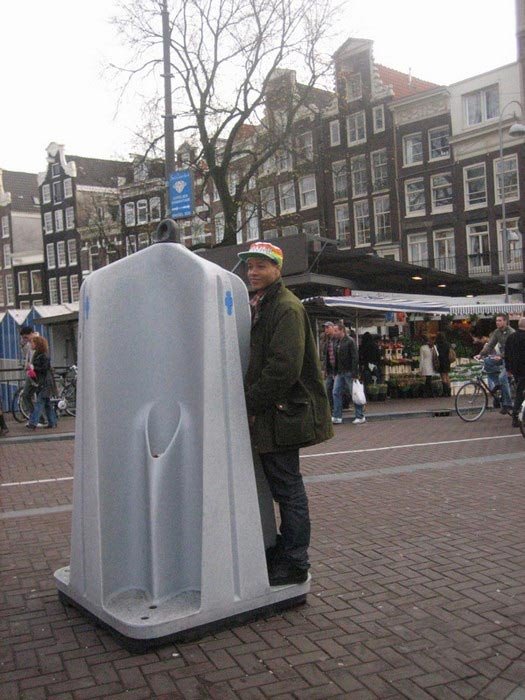 Как ходят в туалет в Голландии (9 фото)