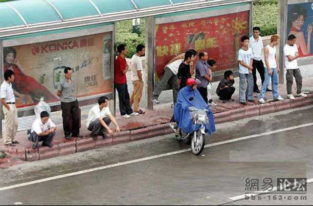 Как воруют мобильники в Китае (5 фото)