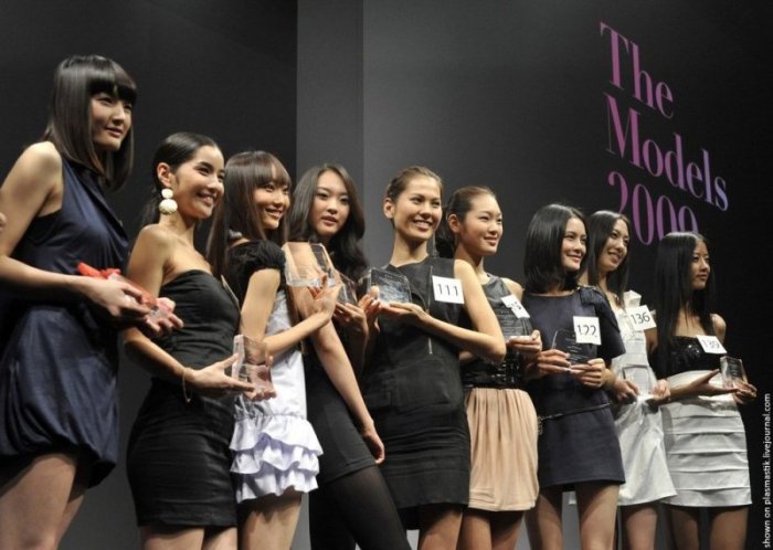 Конкурс моделей в Токио (11 фото)