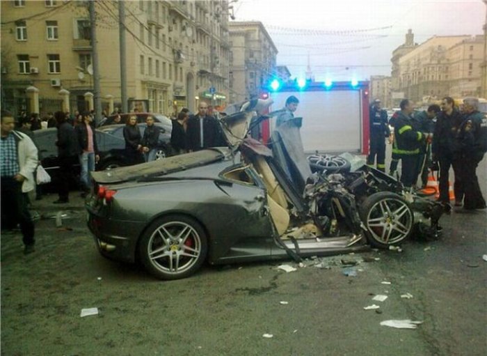 Авария в Москве (6 фото)