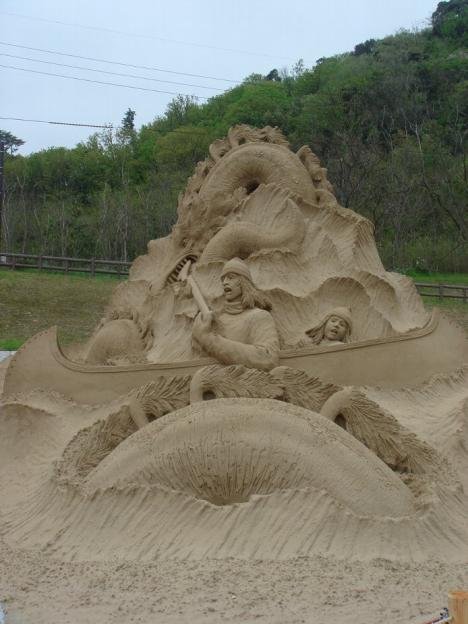 Скульптуры из песка (13 фото)