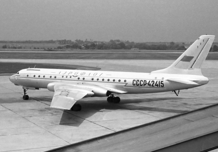 Первый Советский реактивный пассажирский самолёт (20 фото + текст)
