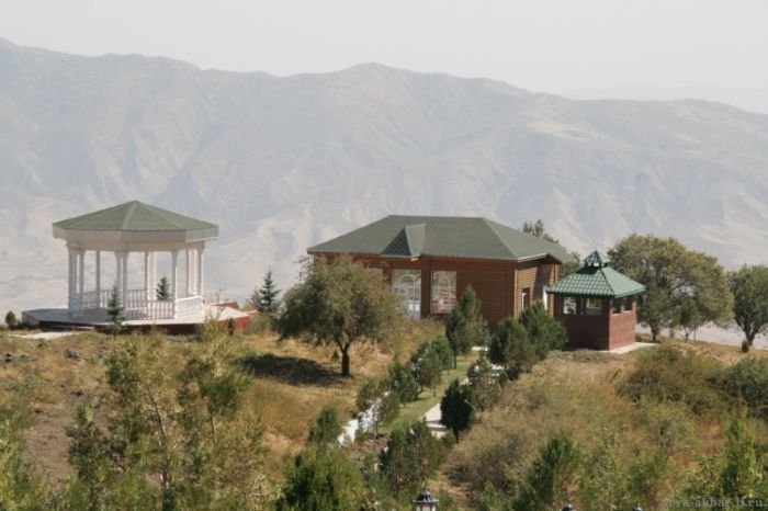 Дача президента Таджикистана (38 фото)