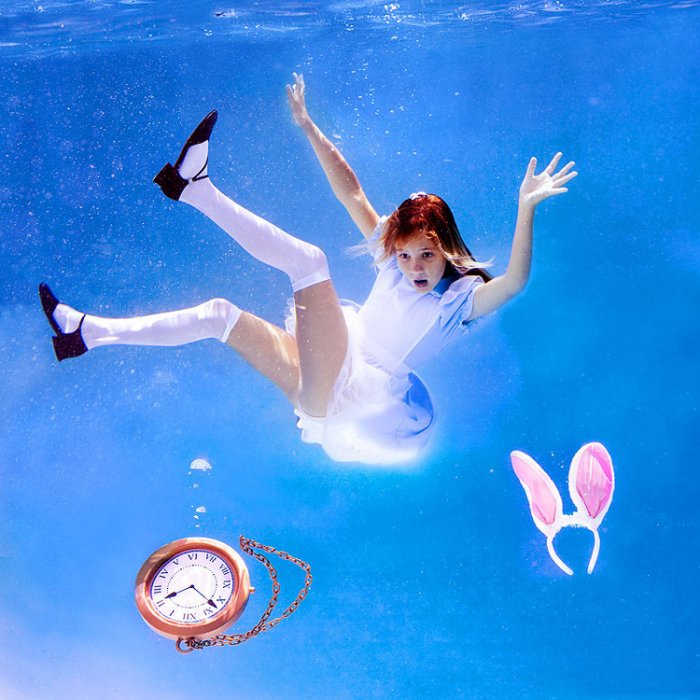 Алиса в подводном мире (23 фото)