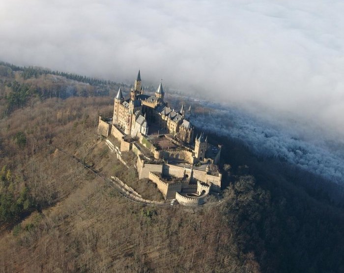 Замок Гогенцоллерн (6 фото)