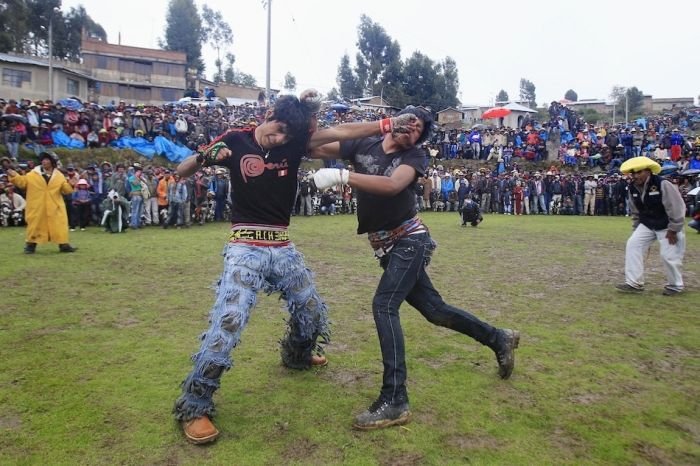 Бойцовский клуб в Перу (19 фото)