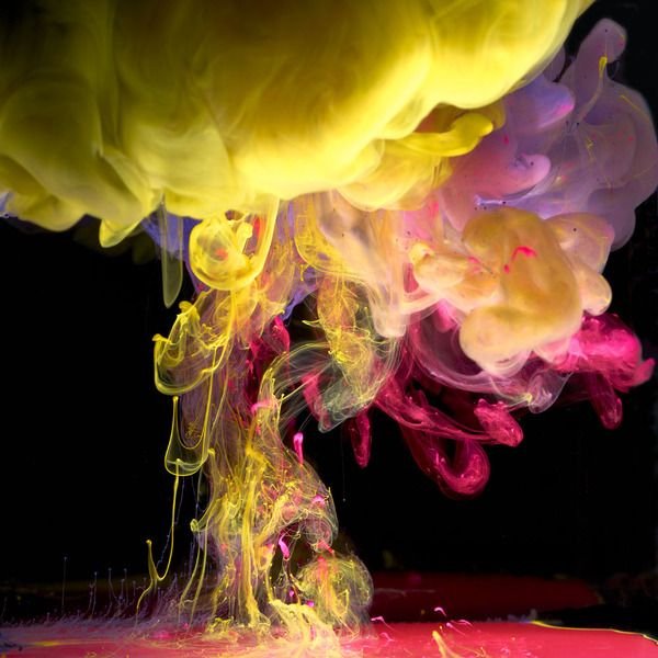 Краски в воде (14 фото)