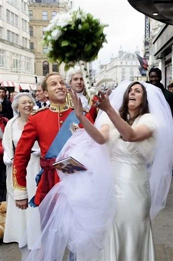 Первоапрельская королевская свадьба (14 фото + текст)