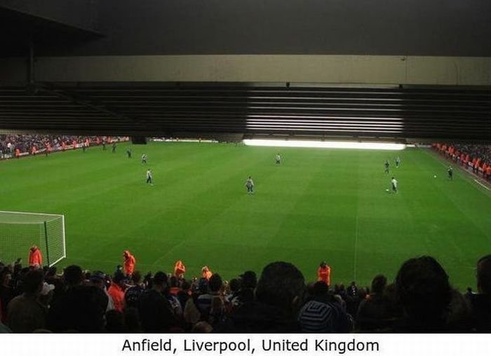 Самые плохие места на стадионах (16 фото)