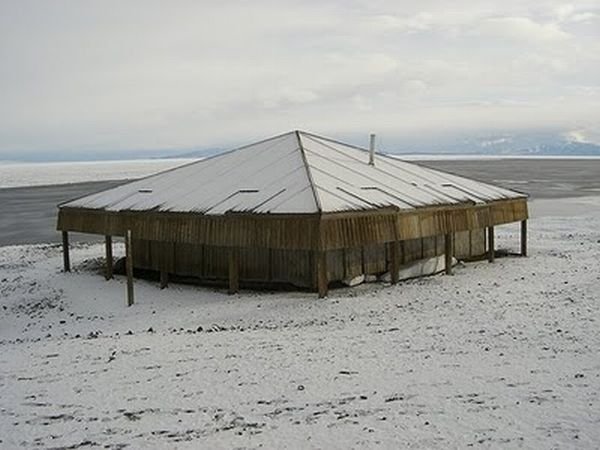 Дом на Антарктиде начала 20 века (22 фото)