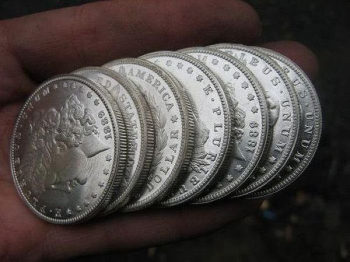 Как делают старинные монеты (9 фото)