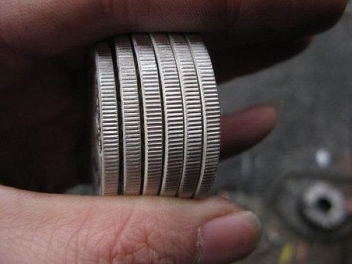 Как делают старинные монеты (9 фото)