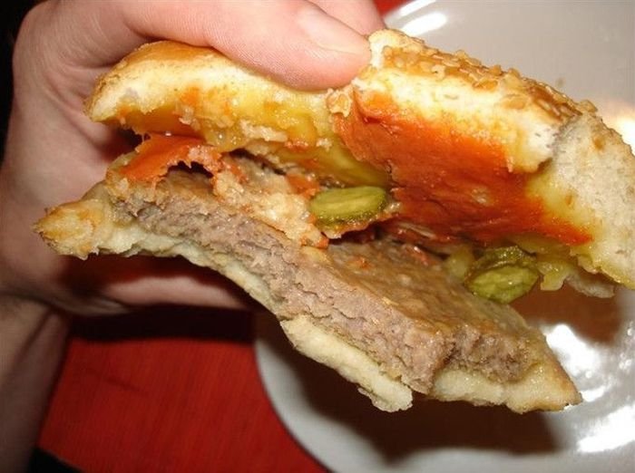 Гамбургер из Швейцарии (5 фото)