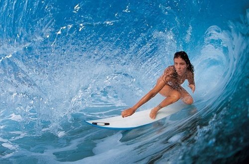 Девушки занимаются серфингом (31 фото)