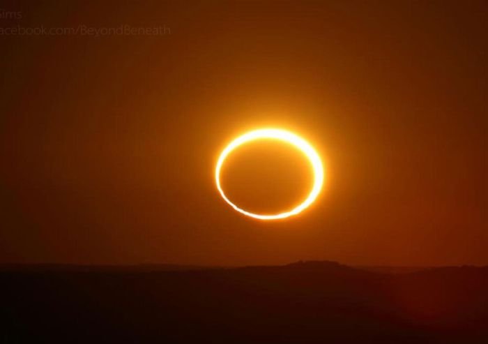 Кольцо огня в небе над Австралией (11 фото)