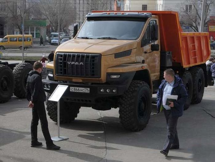 Новый дизайн грузовика Урал (5 фото)