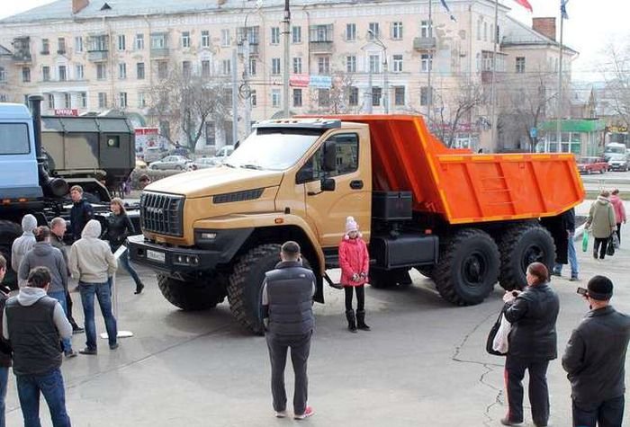 Новый дизайн грузовика Урал (5 фото)