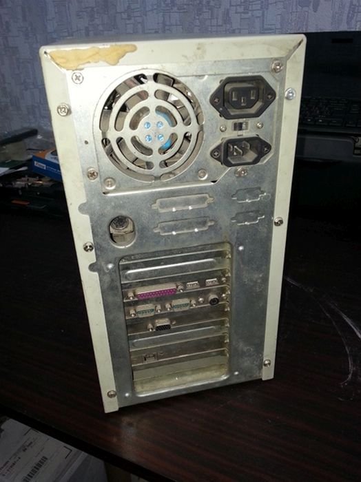 Реставрация старого компьютера (15 фото)