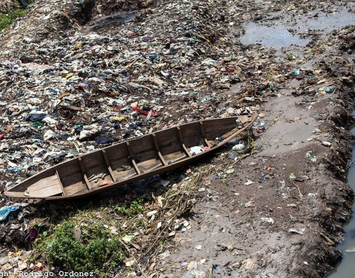 Самая грязная река в мире (13 фото)