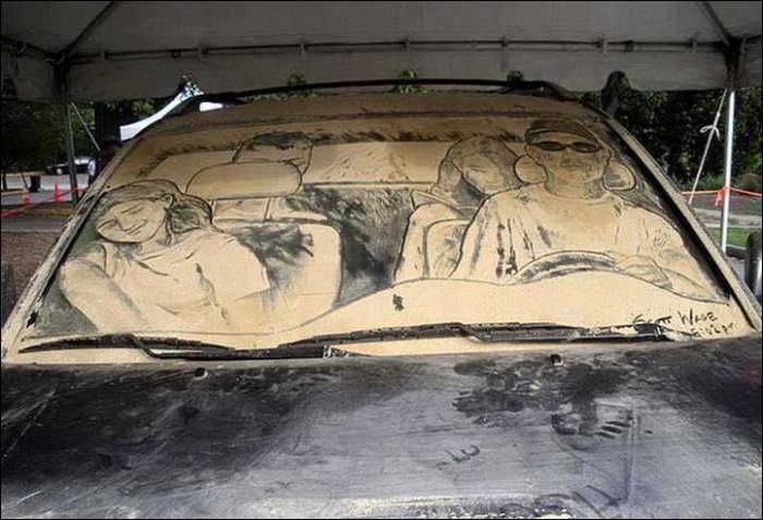 Рисунки на окнах автомобилей (7 фото)
