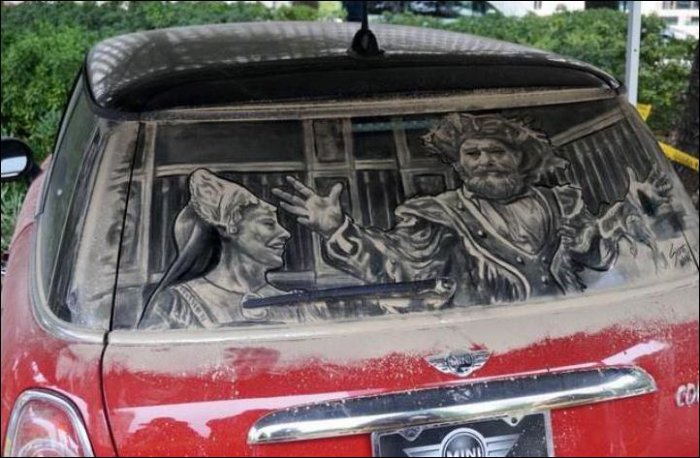 Рисунки на окнах автомобилей (7 фото)