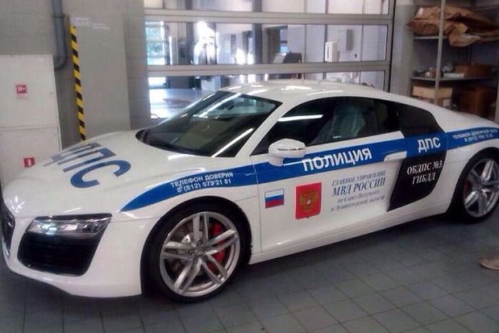 Audi R8 в полиции Санкт-Петербурга (3 фото)