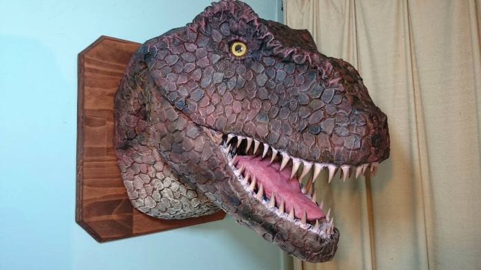 Голова динозавра своими руками (10 фото)
